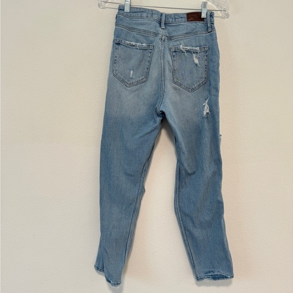 Hollister Curvy High Rise Mom Vintage Stretch Distressed Blue Jeans Size 1R - Picture 7 of 16